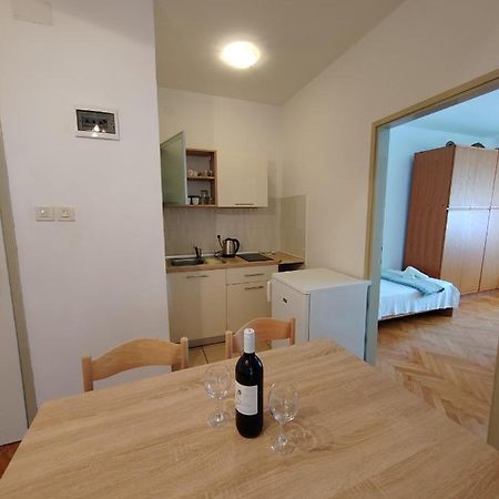 Apartments Kocijan Sukošan エクステリア 写真