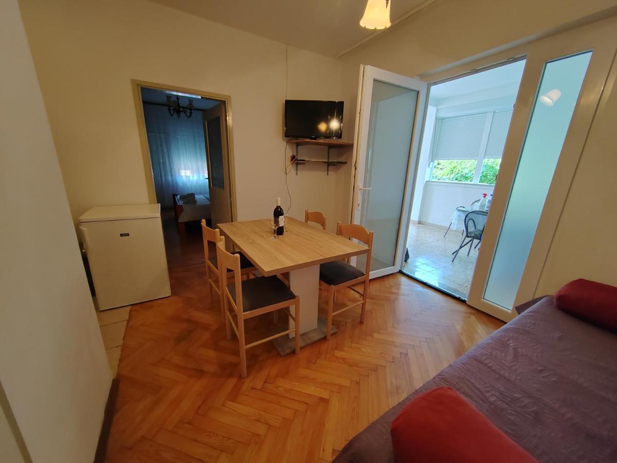 Apartments Kocijan Sukošan エクステリア 写真